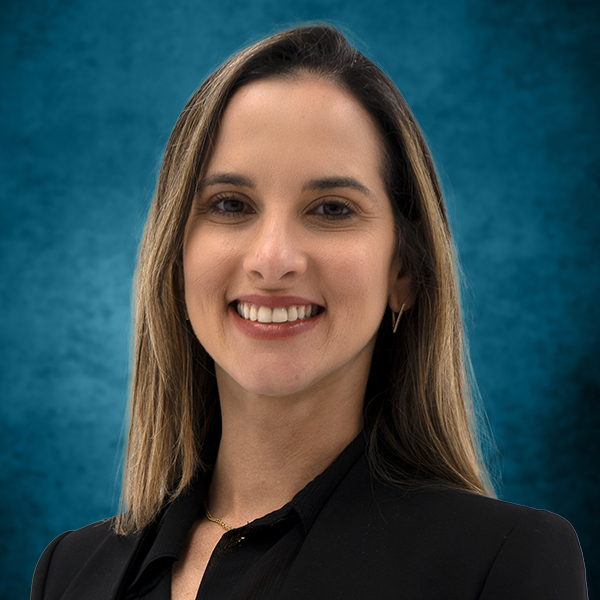 Immigration Lawyer Fernanda Leal 