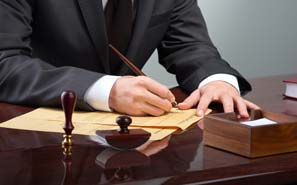 Your Notary is Not an Immigration Attorney