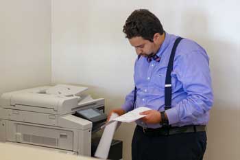 Empleado de la Asociación Fundación Moya